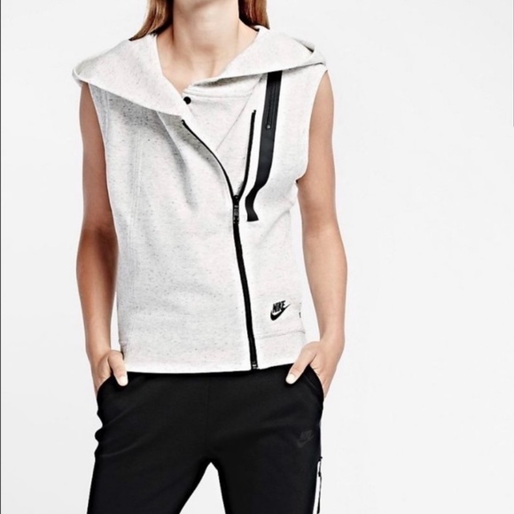 Nike Tech Fleece Vest - Heathered Grey - Picture 2 of 10